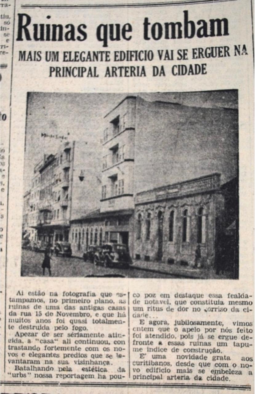 ESCADAS DE LIVROS  -  EDIFICIO ROSKAMP