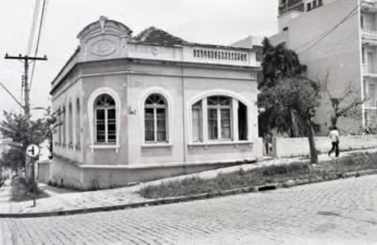  Menina Espivetada — Casa de 1917