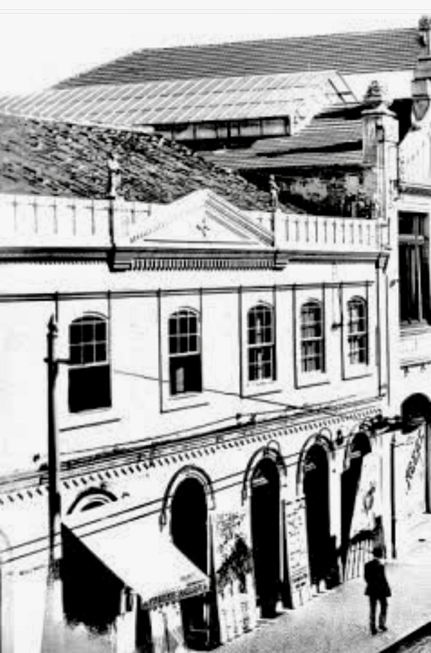 PROJETORES A CARVÃO — CINE MIGNON